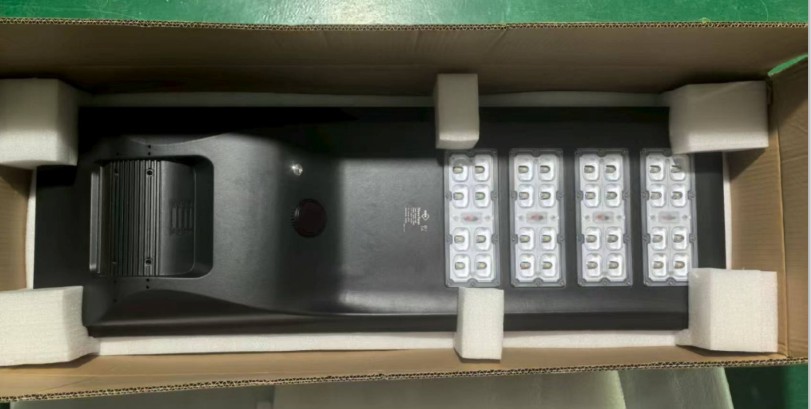 All in One Solar Street Light luminaria solar ENM-SS07 100w - Imagen 6